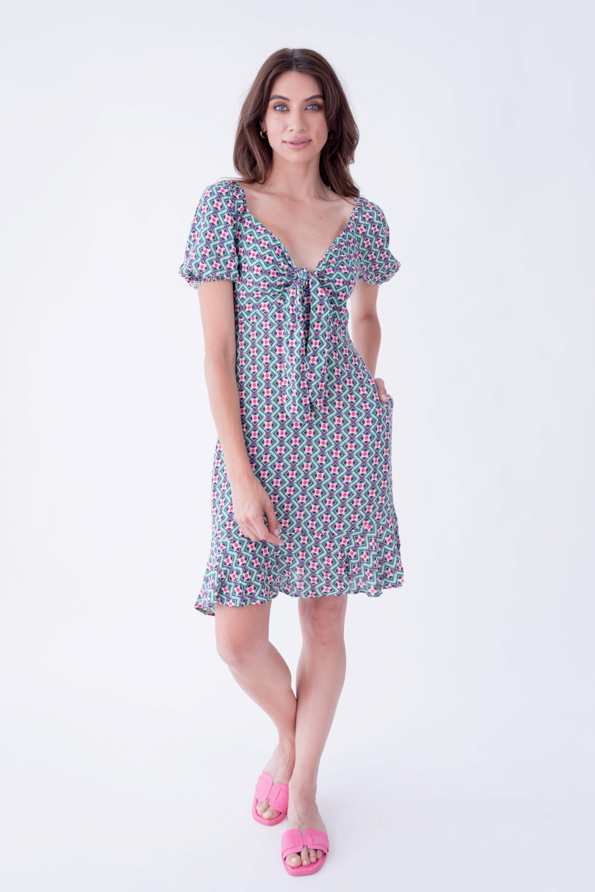 VESTIDO ESTAMPADO CORTO ATADO ESCOTE LYLU 83102